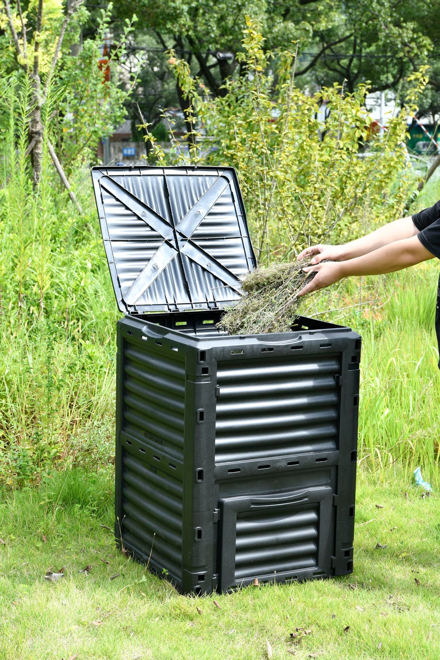 450l Garden Outdoor Compost Bin 71 W X 71 D X 103 H Cm Large Capacity Compost Container Bin With Lid For Gardens, Balconies, Kitchen HYGRAD BUILT TO SURVIVE